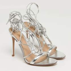 مملوكة مسبقًا Gianvito Rossi Giza Size 39.5 Silver Leather Ankle Wrap Sandals