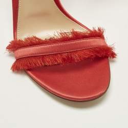 مملوكة مسبقًا Gianvito Rossi Portofino Size 38.5 Red Satin Fringed Ankle Strap Sandals