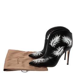 Pre Owned Gianvito Rossi Black Leather Studded Ankle Boots Size 40.5