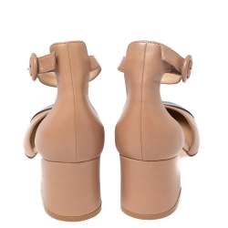 Pre Owned Gianvito Rossi Black/Beige Leather Pointed Toe Ankle Cuff Pumps Size 39