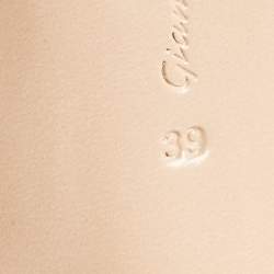 Pre Owned Gianvito Rossi Beige Patent Leather Gianvito Pumps Size 39