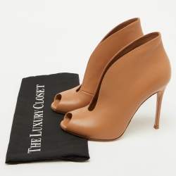 Pre Owned Gianvito Rossi Beige Leather Vamp Peep Toe Booties Size 38