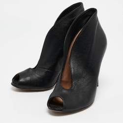 Pre Owned Gianvito Rossi Black Leather Vamp Peep Toe Booties Size 38