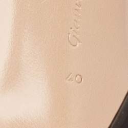 Pre Owned Gianvito Rossi Transparent Leather and PVC Slide Sandals Size 40