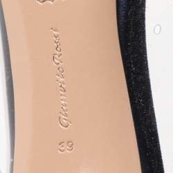 Pre Owned Gianvito Rossi Midnight Blue PVC and Velvet Plexi Pumps Size 39