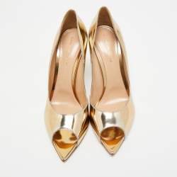 مملوكة مسبقًا Gianvito Rossi Gold Leather Musa Pumps Size 41