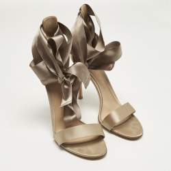 Pre Owned Gianvito Rossi Grey Satin Gala Ankle wrap Sandals Size 39.5