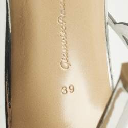 Pre Owned صندل جانفيتو روسي فلاڤيا فضي جلد وبي في سي سليج باك مقاس 39