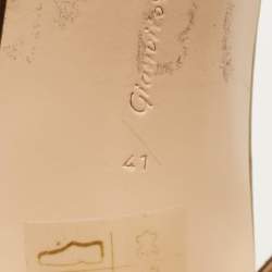 مملوكة مسبقًا Gianvito Rossi Portofino Size 41 Gold Leather Ankle Strap Sandals