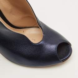 مملوكة مسبقًا Gianvito Rossi High Vamp Size 35.5 Navy Blue Leather Peep Toe Pumps