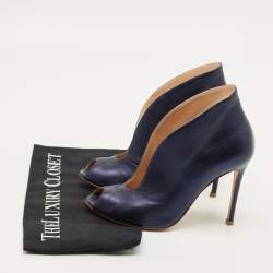 مملوكة مسبقًا Gianvito Rossi High Vamp Size 35.5 Navy Blue Leather Peep Toe Pumps