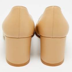 Pre Owned Gianvito Rossi Size 36 Beige Leather  Round  Toe Pumps