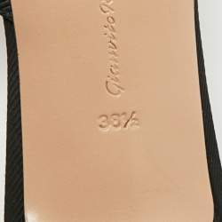 مملوكة مسبقًا Gianvito Rossi Kyoto Bow Size 38.5 Black Canvas Mules