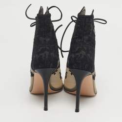 مملوكة مسبقًا Gianvito Rossi Giada Size 37 Black Lace and Mesh Ankle Length Boots