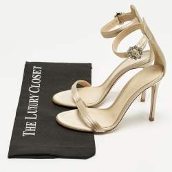 مملوكة مسبقًا Gianvito Rossi Portofino Size 36 Beige Satin Ankle Strap Sandals