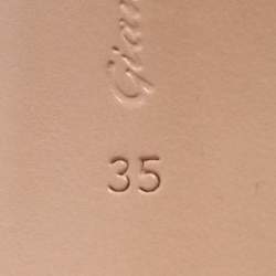 Pre Owned صندل سلايد غينافيتو روسي إللي سويدي بيج لامع مقاس 39