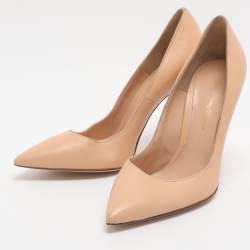 Pre Owned Gianvito Rossi Size 34.5 Beige Leather Pumps