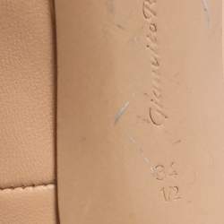 Pre Owned Gianvito Rossi Size 34.5 Beige Leather Pumps