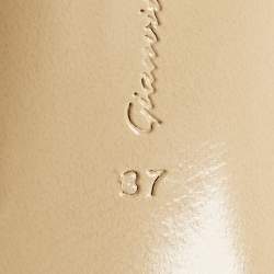 مملوكة مسبقًا حذاء كعب عالي جيانفيتو روسي جلد براءة اختراع slingback بقوس أسود مقاس 37