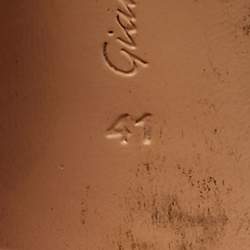 مملوكة مسبقًا Gianvito Rossi Size 41 Red Satin Ankle Knot  Sandals