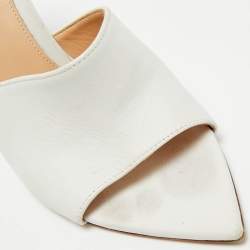 مملوكة مسبقًا Gianvito Rossi Alise Size 38 White Leather Slide Sandals