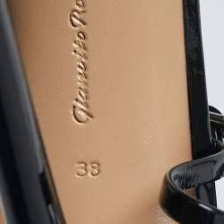 مملوكة مسبقًا صندل جيانفيتو روسي مانهاتن جلد أسود لامع بحزام للكاحل مقاس 38