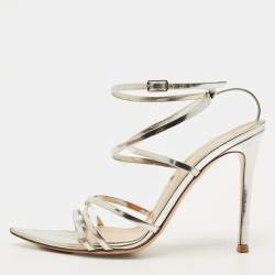 مملوكة مسبقًا Gianvito Rossi Ettie Size 37 Silver Patent Leather Ankle Strap Sandals