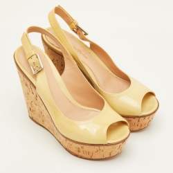 Pre Owned Gianvito Rossi Size 37 Light Yellow Patent Leather Cork Platform Wedge Slingback Sandals