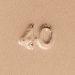 مملوكة مسبقًا Gianvito Rossi Plexi Embellished Size 40 Grey/Silver Suede and PVC Pumps