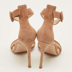 مملوكة مسبقًا Gianvito Rossi Cherry Portofino Size 36 Beige Suede Ankle Strap Sandals