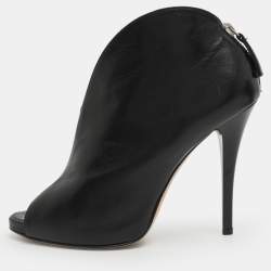 مملوكة مسبقًا Gianvito Rossi Size 38.5 Black Leather Peep Toe Booties