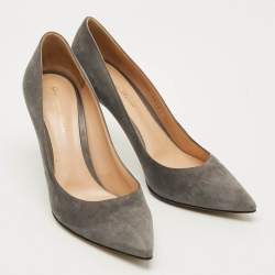 Pre Owned حذا ء كعب عالي جيانفيتو روسي مقدمة مدببة من الشمواه الرمادي مقاس 38.5