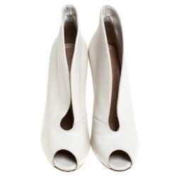 Gianvito Rossi White Leather V Neck Peep Toe Booties Size 37
