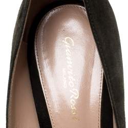 Pre Owned Gianvito Rossi Grey Suede Pointed Toe Pumps Size 41