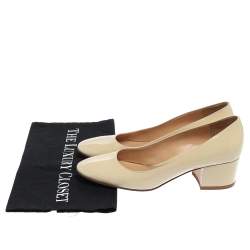 Pre Owned Gianvito Rossi Cream Patent Leather Round Toe Block Heel Pumps Size 37.5