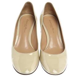 Pre Owned Gianvito Rossi Cream Patent Leather Round Toe Block Heel Pumps Size 37.5