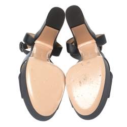 Pre Owned Gianvito Rossi Grey Satin Criss Cross Platform Sandals Size 39