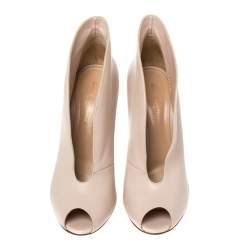 Pre Owned Gianvito Rossi Cream  Leather  Peep Toe Booties Size 40.5