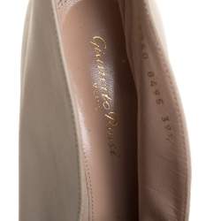 Pre Owned Gianvito Rossi Beige Leather V Neck Peep Toe Booties Size 39.5