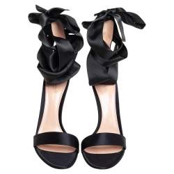 Pre Owned Gianvito Rossi Black Satin Gala Sandals Size 40