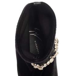 مملوكة مسبقًا Giuseppe Zanotti Black Velvet Crystal Embellished Ankle Boots Size 41
