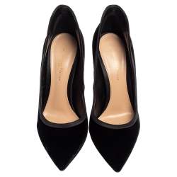 Pre Owned Gianvito Rossi Black Tuxedo Velvet Pumps Size 37.5