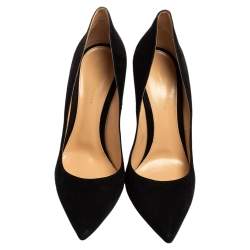 Pre Owned Gianvito Rossi Black Suede Pointed-Toe Pumps Size 40.5