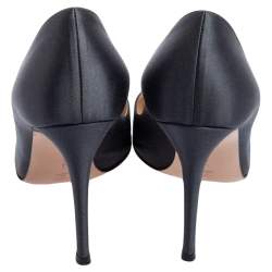 Pre Owned Gianvito Rossi Grey Satin Pointed-Toe Pumps Size 39.5