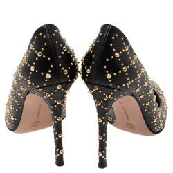 Pre Owned Gianvito Rossi Black Studded Leather Pointed-Toe Pumps Size 39.5