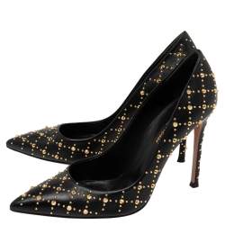 Pre Owned Gianvito Rossi Black Studded Leather Pointed-Toe Pumps Size 39.5