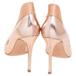 Pre Owned Gianvito Rossi Gold Leather Pointed Toe Pumps Size 39.5