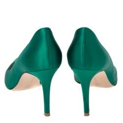 Pre Owned Gianvito Rossi Bottle Green Satin Pointed-Toe Pumps Size 38.5