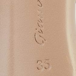 Pre Owned Gianvito Rossi White Patent Leather And PVC Plexi Pointed Toe Slingback Sandals Size 35