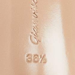 Pre Owned Gianvito Rossi White Patent Leather And PVC Plexi Slingback Sandals Size 36.5